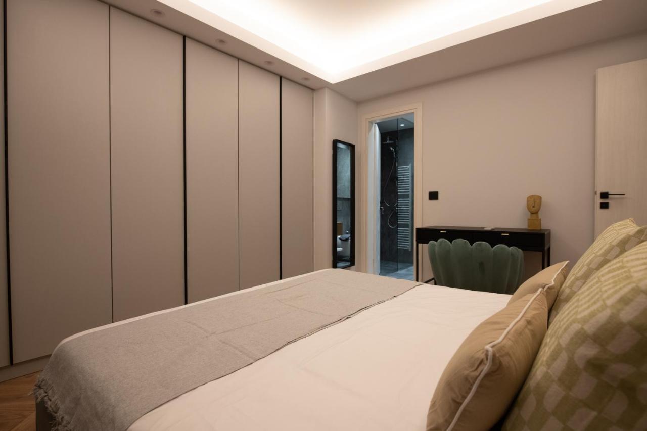 Ferienwohnung Phaedrus Living Luxury Penthouse Ploutarchou Athen Exterior foto