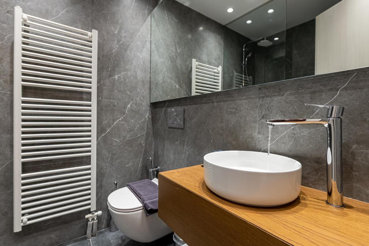 Ferienwohnung Phaedrus Living Luxury Penthouse Ploutarchou Athen Exterior foto