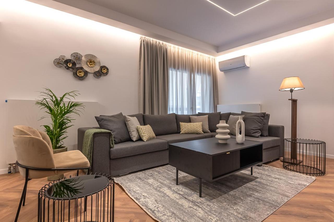Ferienwohnung Phaedrus Living Luxury Penthouse Ploutarchou Athen Exterior foto