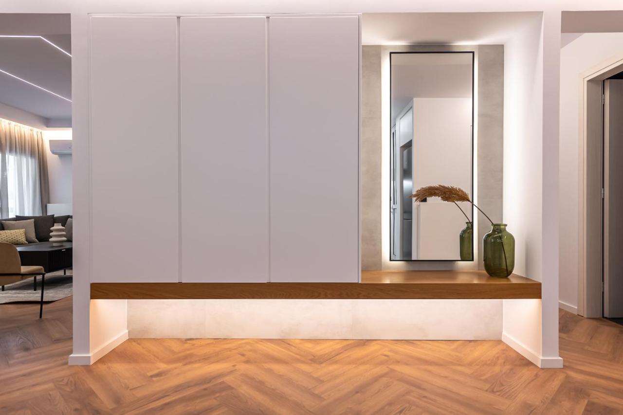 Ferienwohnung Phaedrus Living Luxury Penthouse Ploutarchou Athen Exterior foto